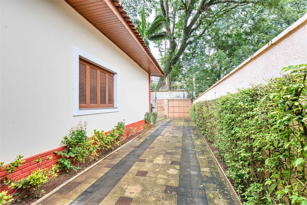 Casa à venda com 3 quartos, sendo 2 suítes, em Alto da Boa Vista, São Paulo, SP