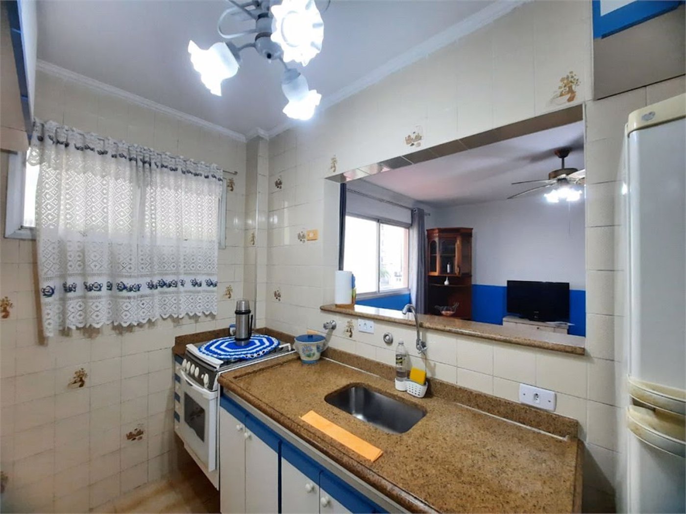 Apartamento com 2 dormitórios à venda na Enseada – 500 metros da praia