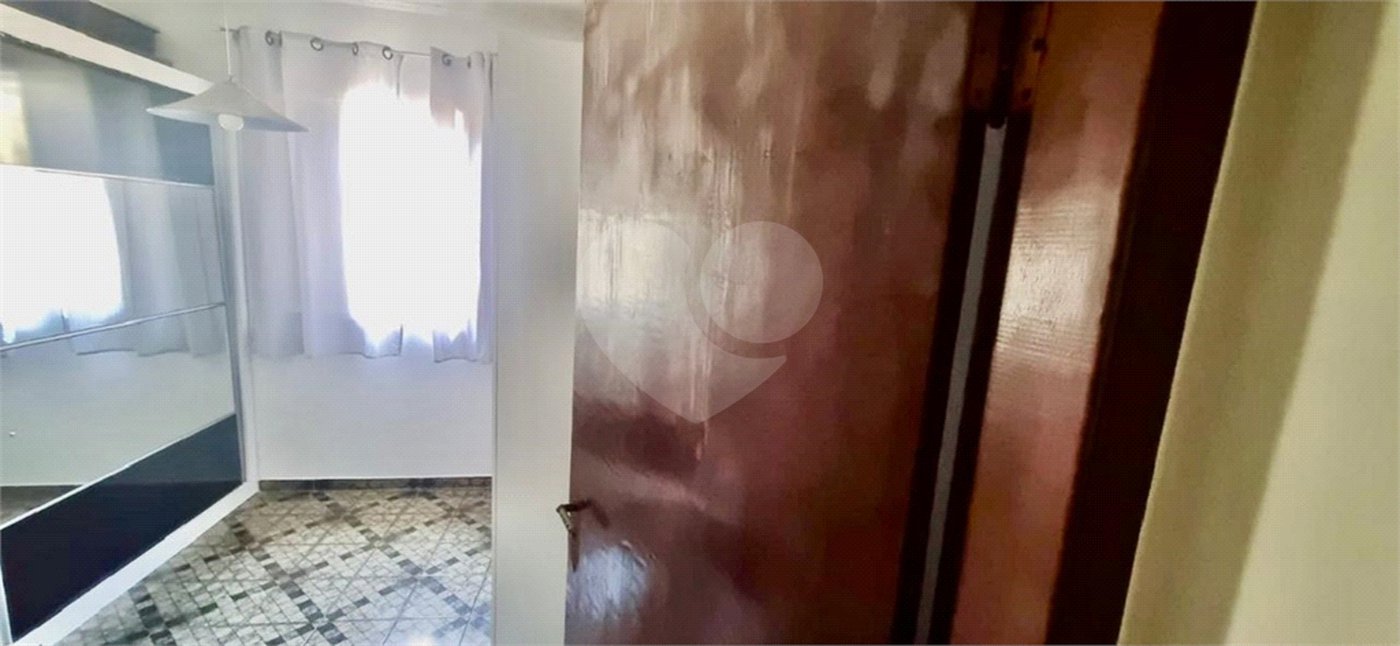 Sobrado à venda com 3 quartos, sendo 1 suíte, em Vila Nova Cachoeirinha, São Paulo, SP