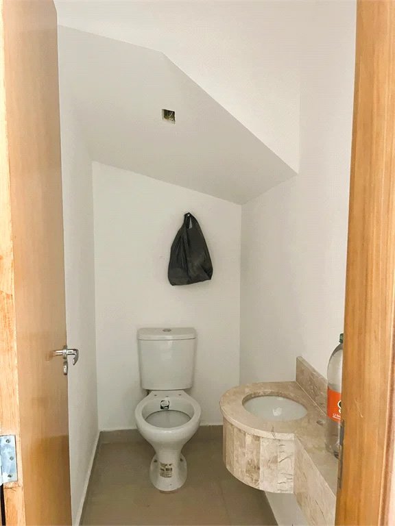 Sobrado à venda com 3 quartos, sendo 1 suíte,  em Vila Tiradentes, São Paulo, SP