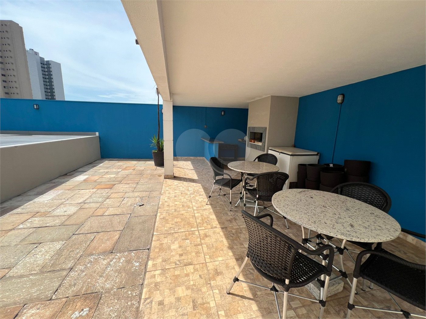 Apartamento à venda com 2 quartos, sendo 1 suíte, em Araés, Cuiabá, MT