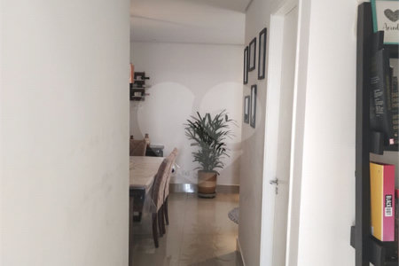 Apartamento à venda com 3 quartos, sendo 1 suíte,  em Jardim Ester Yolanda, São Paulo, SP