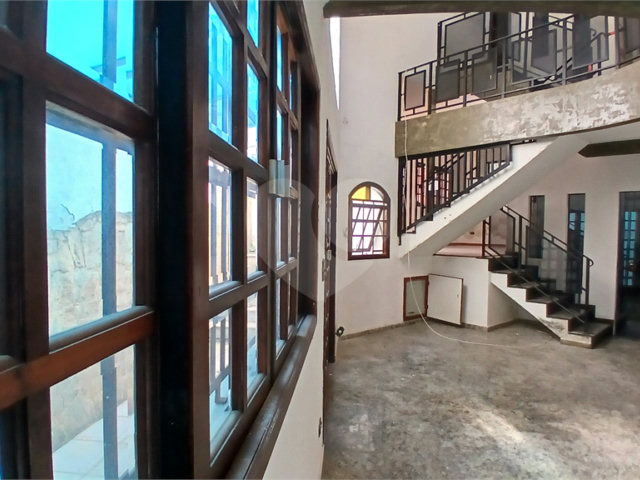 Sobrado à venda com 4 quartos, sendo 1 suíte,  em Santana, São Paulo, SP