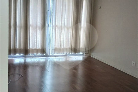 Apartamento para alugar com 3 quartos, sendo 1 suíte, em Cerqueira César, São Paulo, SP