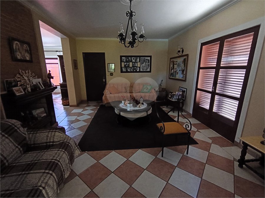 Casa à venda com 3 quartos, sendo 2 suítes,  em Vila Mogilar, Mogi das Cruzes, SP