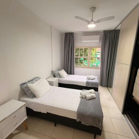 Apartamento com 2 dormitórios à venda, 80 m² por R$ 530.000,00 - Gonzaga - Santos/SP