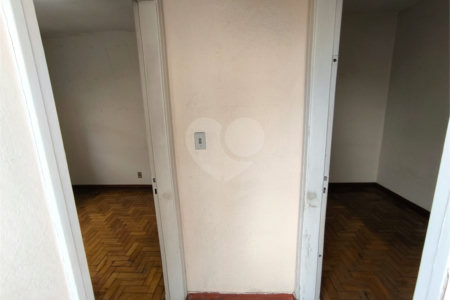 Sobrado à venda com 5 quartos, sendo 1 suíte, em Jardim Trussardi, São Paulo, SP