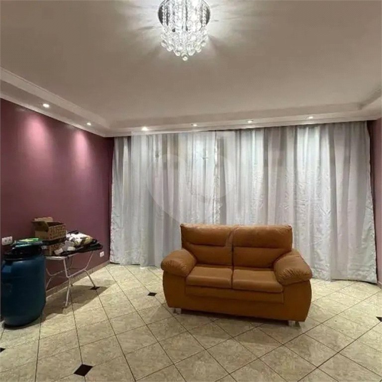 Casa à venda com 3 quartos em Vila dos Remédios, São Paulo, SP