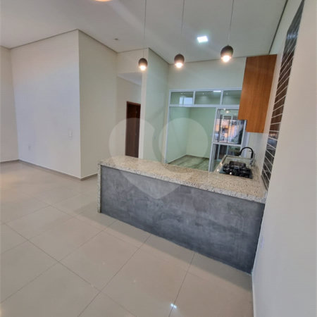 Casa à venda com 3 quartos, sendo 1 suíte, no condomínio Horto Florestal Villagio, Sorocaba - SP