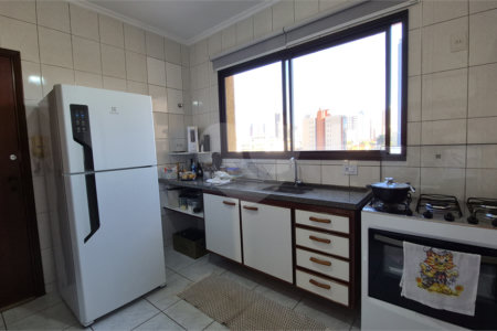 Apartamento à venda com 3 quartos, sendo 1 suíte, em Vila Seixas, Ribeirão Preto, SP