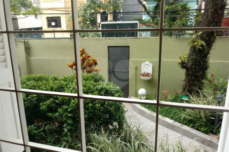 Casa à venda com 4 quartos em Jardim Paineiras, São Paulo, SP