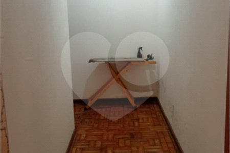 Casa à venda ou para alugar com 7 quartos, sendo 1 suíte,  em Vila Mogilar, Mogi das Cruzes, SP