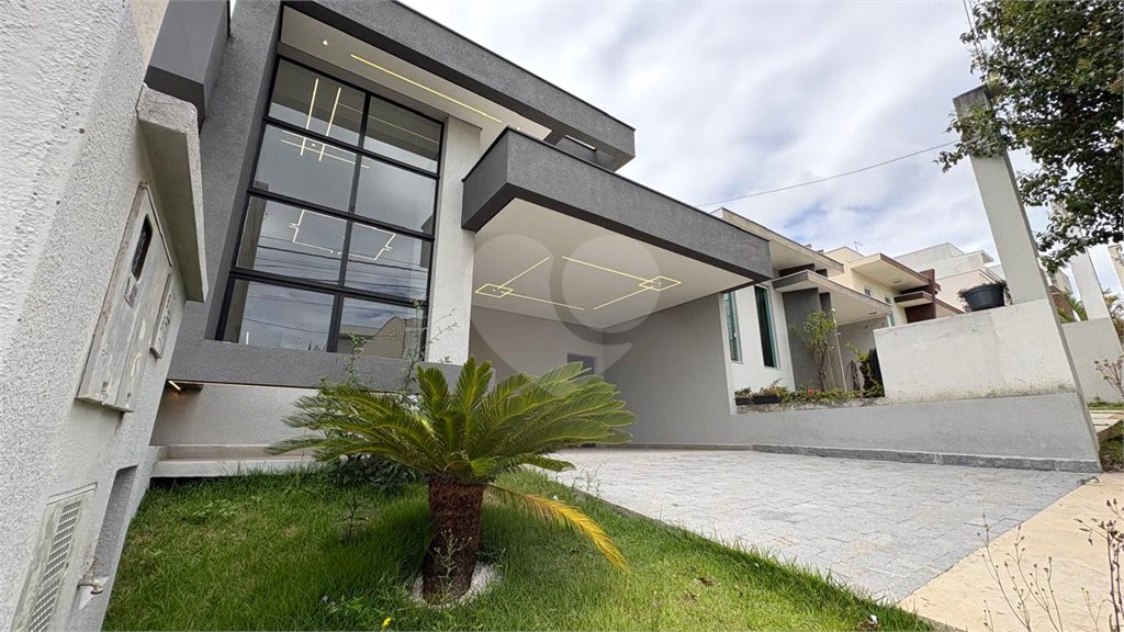 Casa à venda com 3 quartos, sendo 1 suíte, no condomínio Villagio Milano, Sorocaba - SP