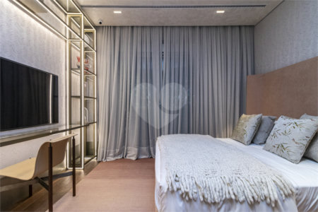 Apartamento à venda com 4 suítes em Jardim Guedala, São Paulo, SP