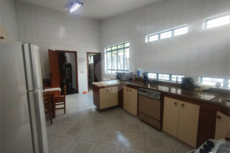 Casa à venda com 5 quartos, sendo 1 suíte, em Parque da Lagoa, Itapetininga, SP
