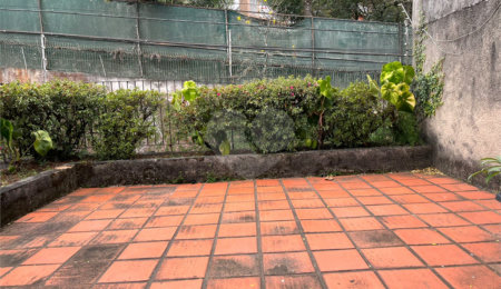 Sobrado à venda com 3 quartos, sendo 1 suíte,  em Jardim Colombo, São Paulo, SP