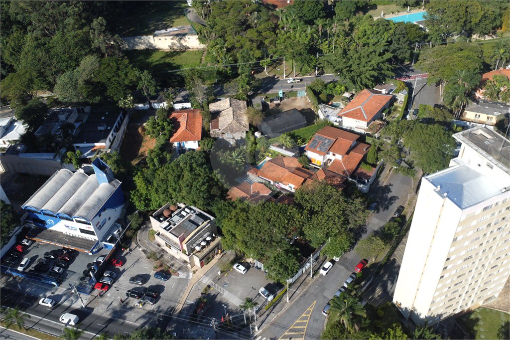 Casa à venda ou para alugar com 3 quartos, sendo 1 suíte, em Butantã, São Paulo, SP