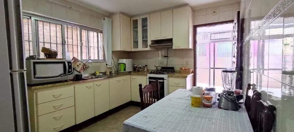 Sobrado à venda com 3 quartos, sendo 1 suíte, em Vila Indiana, São Paulo, SP