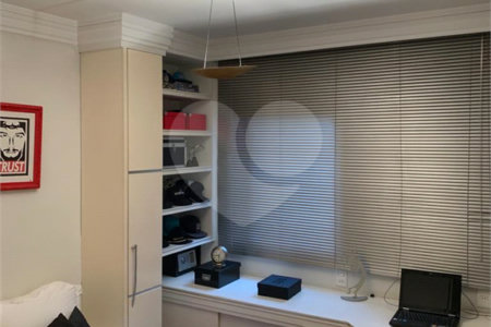 Apartamento à venda com 3 suítes em Vila Suzana, São Paulo, SP