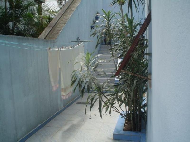 Sobrado à venda com 4 quartos, sendo 3 suítes, em Jardim São Bento, São Paulo, SP