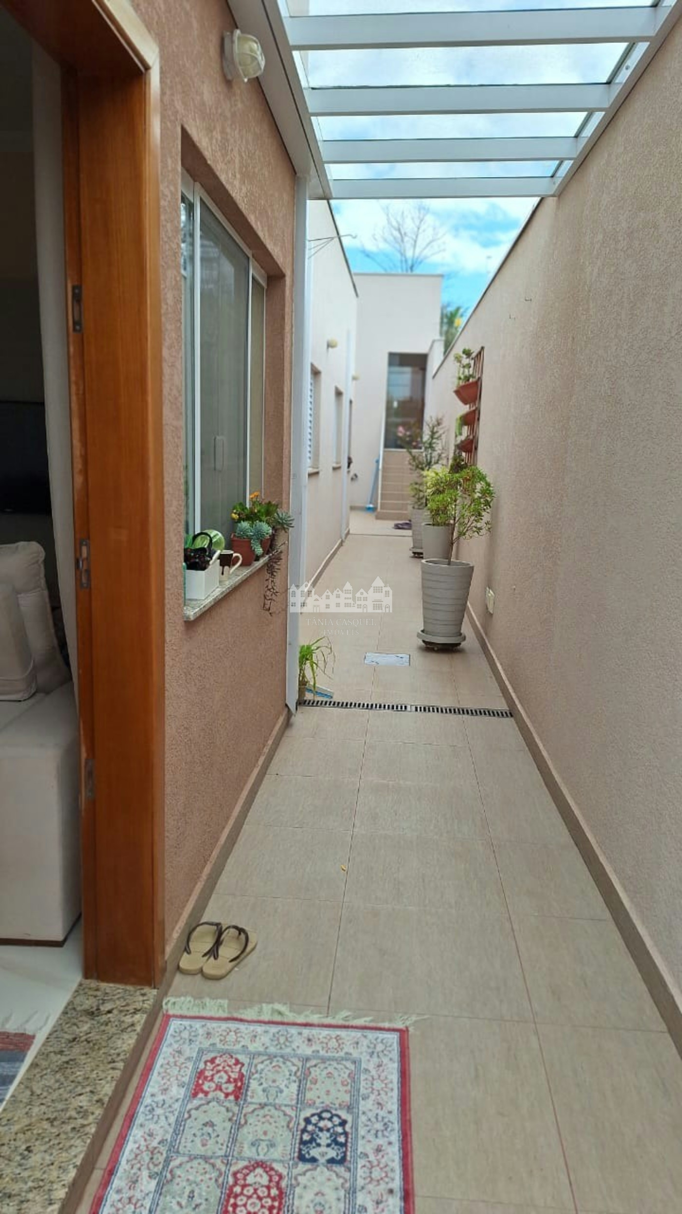 Casa à venda com 3 quartos, sendo 1 suíte, em Residencial Jardins da Catalunha, Atibaia, SP