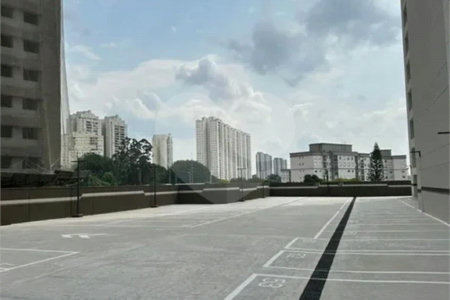 Apartamento à venda com 3 quartos, sendo 1 suíte, em Vila Anastácio, São Paulo, SP