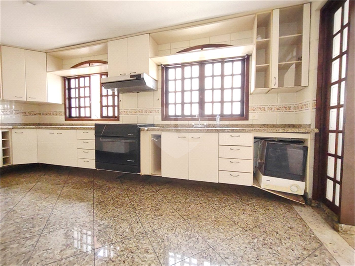 Casa à venda com 3 quartos, sendo 1 suíte, em Vila Mazzei, São Paulo, SP