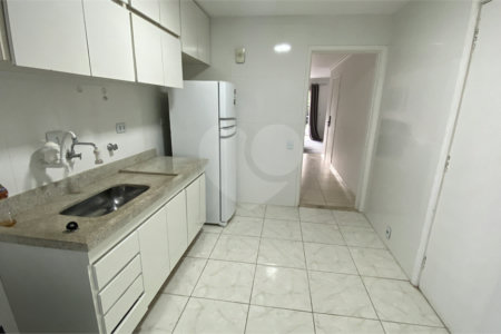 Apartamento à venda com 3 quartos, sendo 1 suíte, em Campo Belo, São Paulo, SP