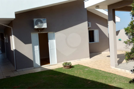 Casa à venda com 3 suítes no condomínio Picollo, Louveira - SP