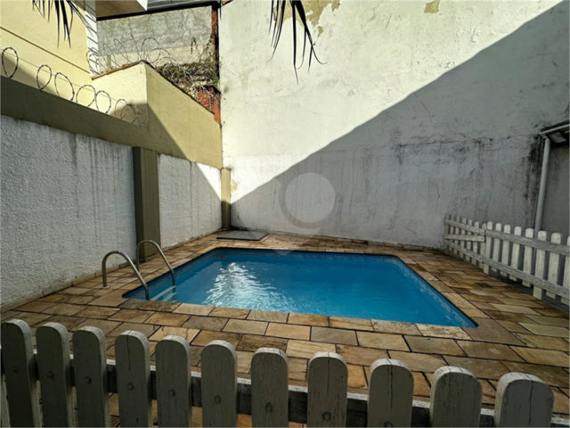 Casa à venda com 3 quartos, sendo 1 suíte,  no condomínio Residencial Jardim das Palmas, São Paulo - SP