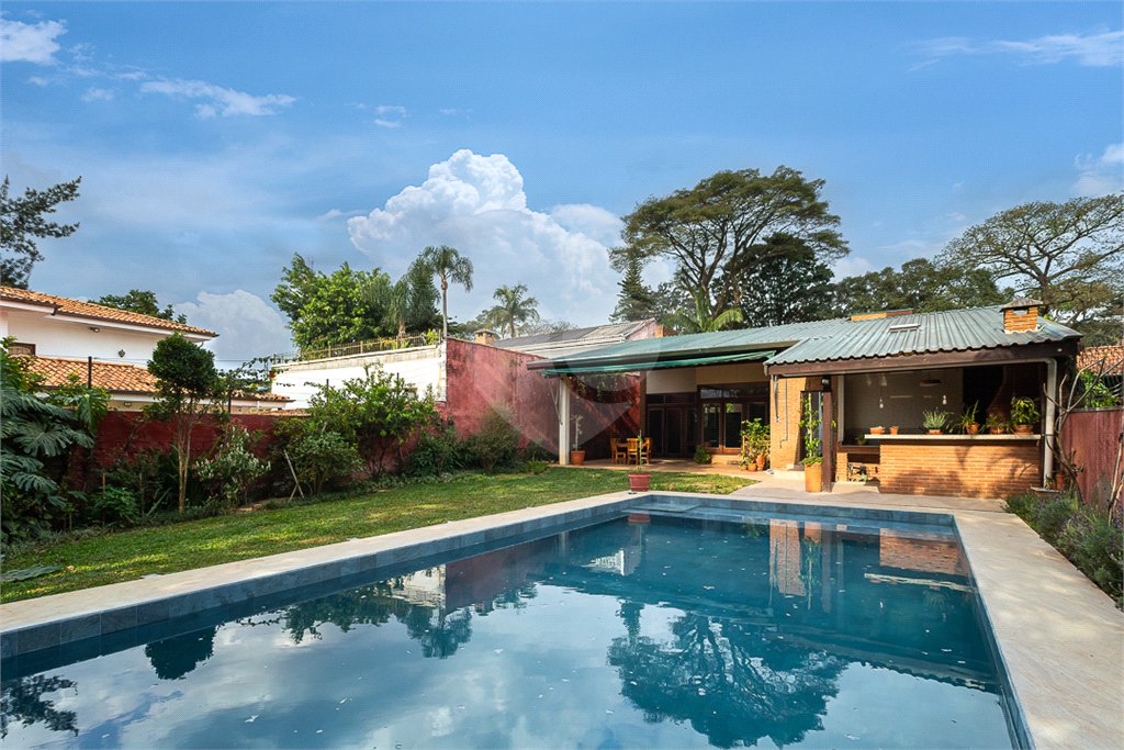 Casa Térrea à venda com 3 quartos, sendo 1 suíte,  em Alto da Boa Vista, São Paulo, SP