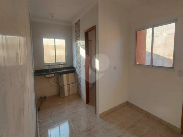 Sobrado à venda com 2 quartos em Canjica (terra Preta), Mairiporã, SP