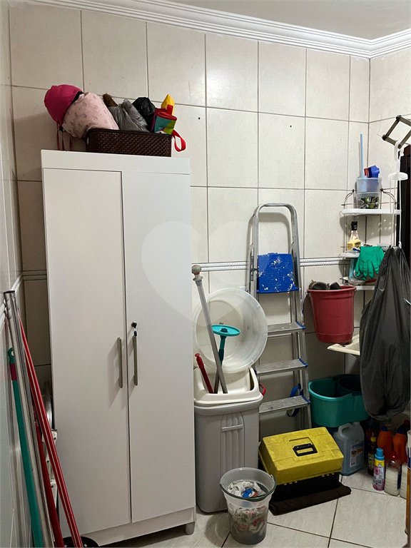 Sobrado à Venda na Cidade Líder com Quintal, Jardim e Excelente Localização
