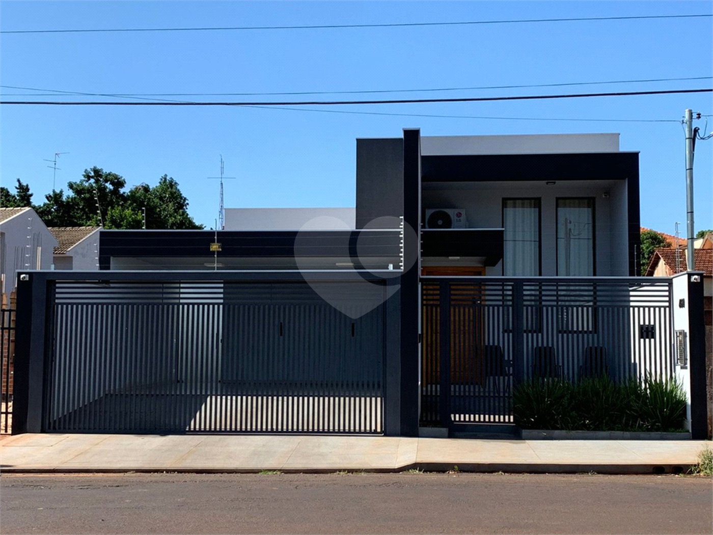 Casa à venda com 2 quartos, sendo 3 suítes, no Centro, Salto Grande, SP
