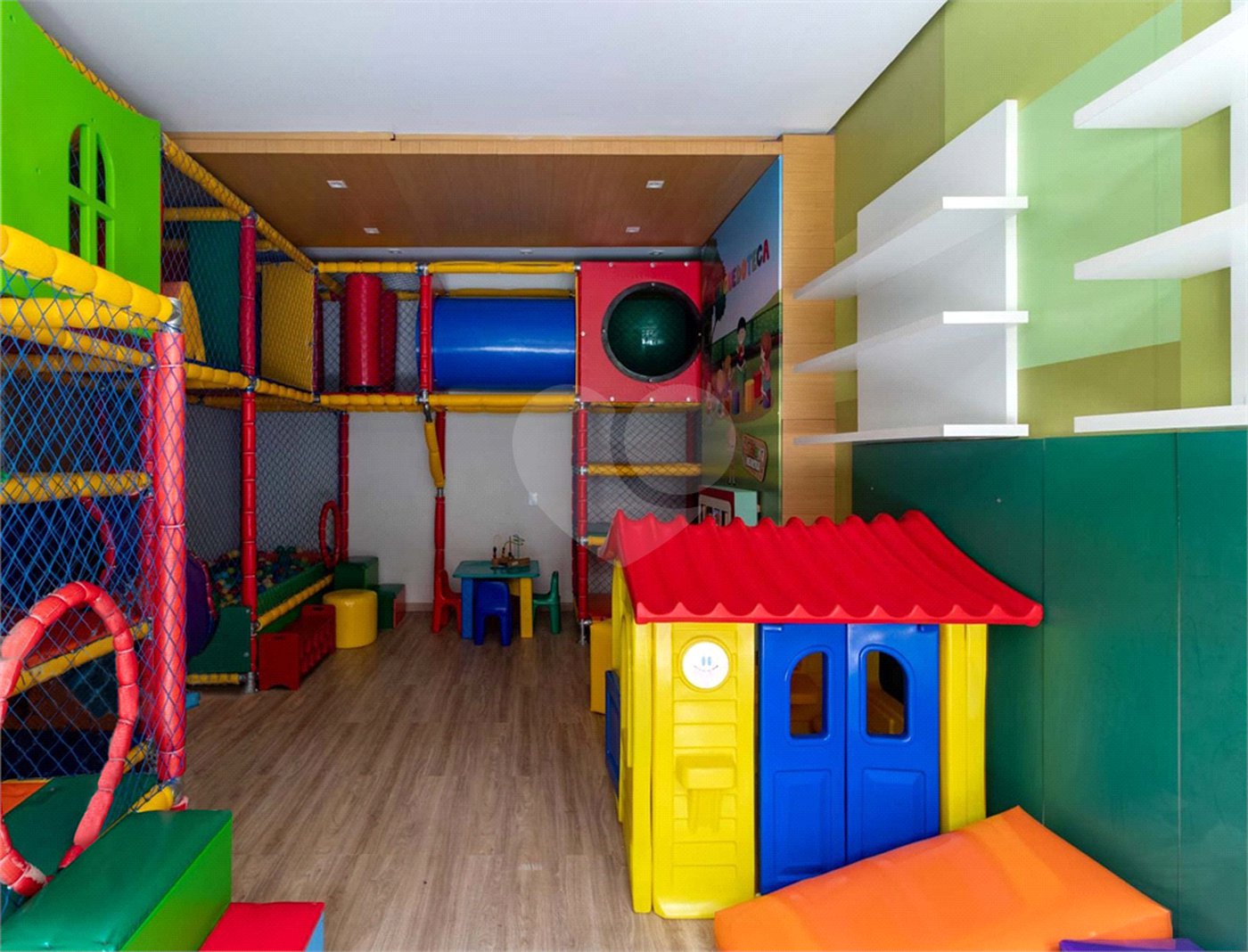Apartamento à venda com 3 quartos, sendo 1 suíte, em Campo Belo, São Paulo, SP