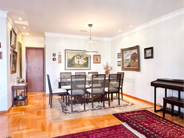 Apartamento à venda com 3 quartos, sendo 2 suítes,  em Morumbi, São Paulo, SP