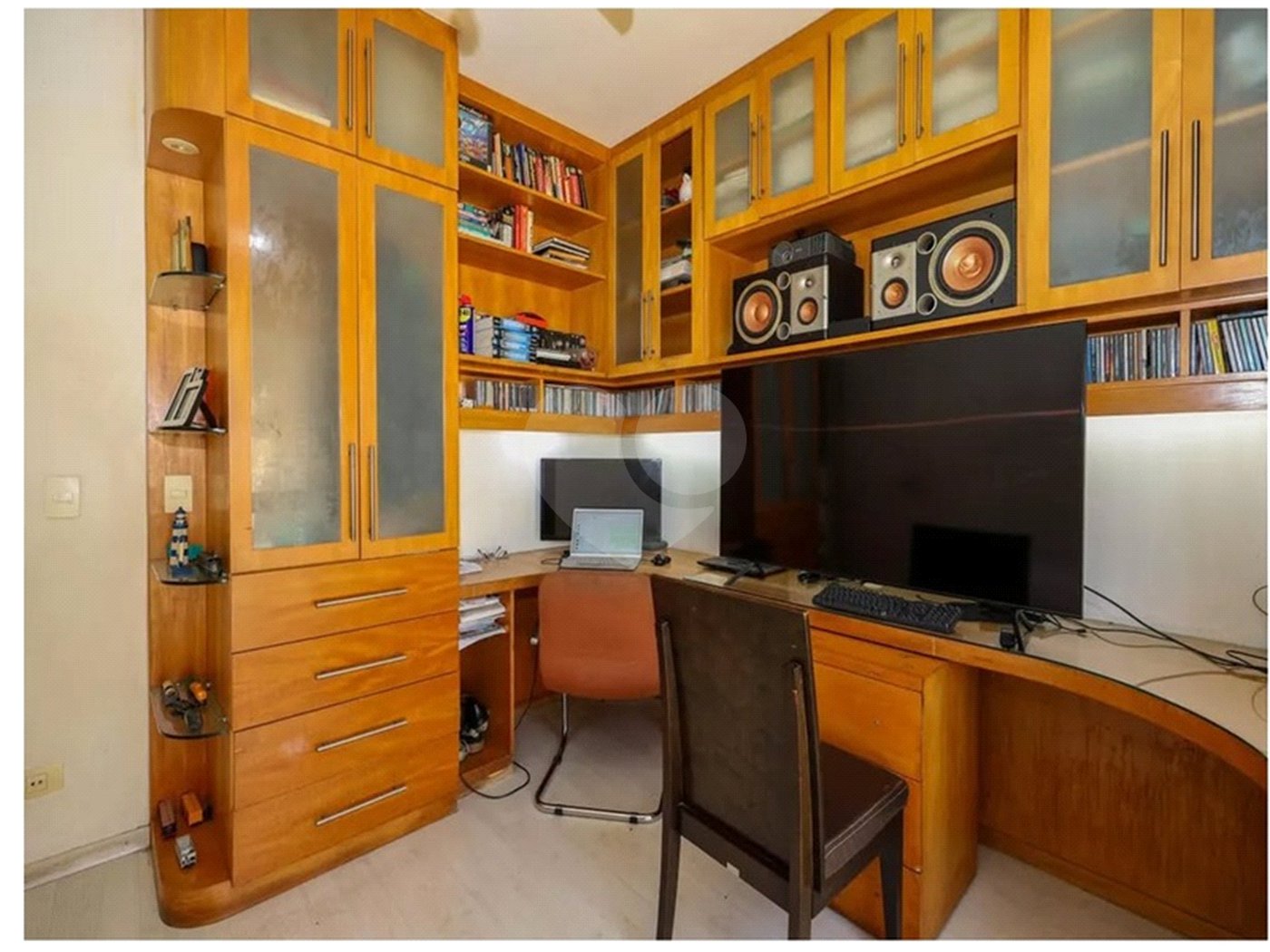 Casa à venda ou para alugar com 4 quartos, sendo 2 suítes, no condomínio Palmeiras Imperiais Private House, São Paulo - SP