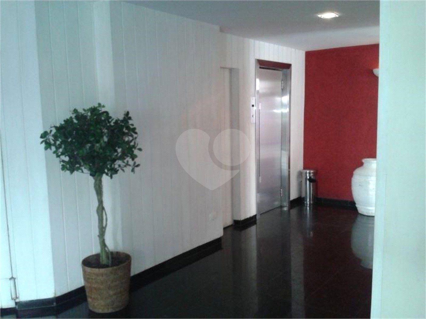 Apartamento à venda com 2 quartos em Moema, São Paulo, SP