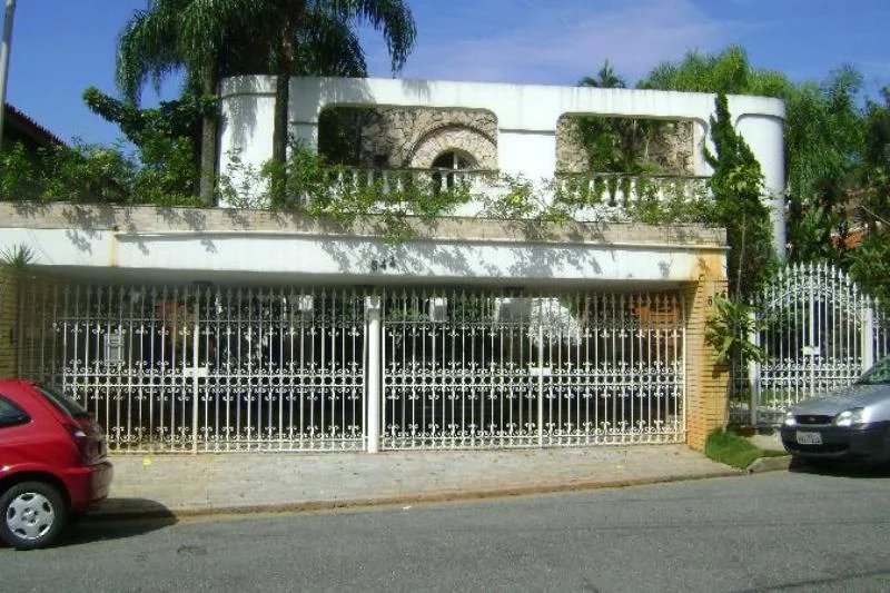 Casa à venda com 4 suítes em Vila Tramontano, São Paulo, SP