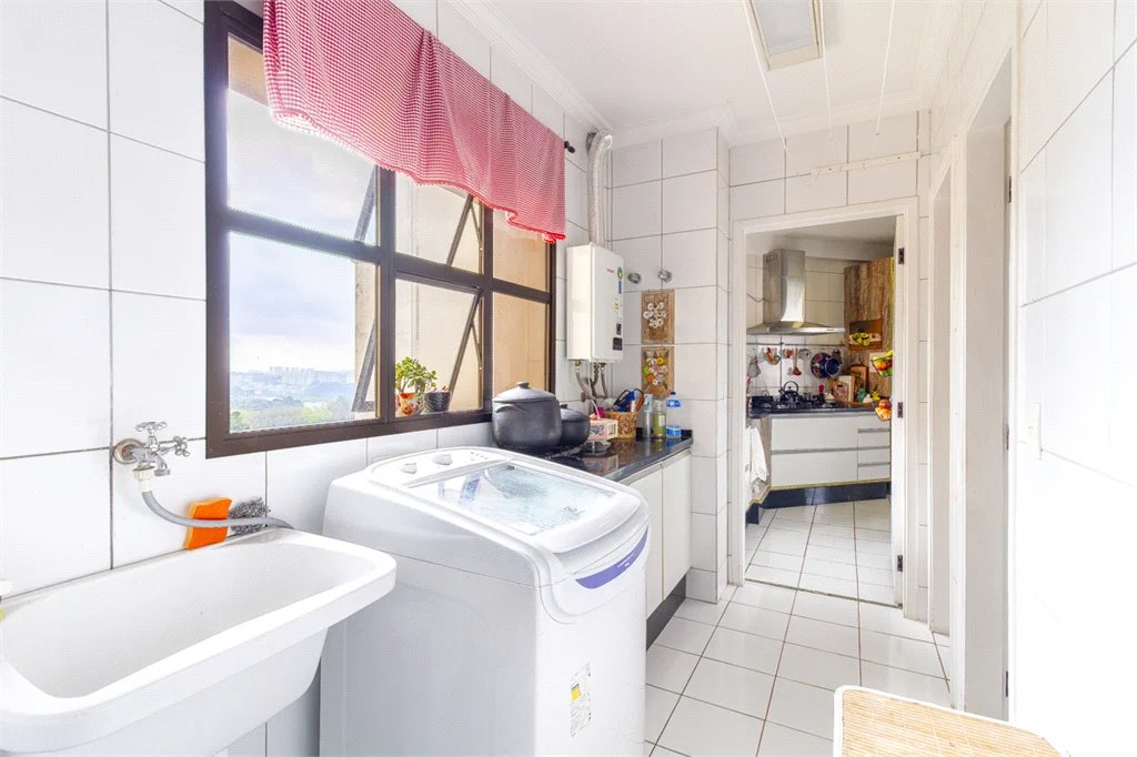 Apartamento à venda com 4 quartos, sendo 3 suítes, em Jardim Monte Kemel, São Paulo, SP