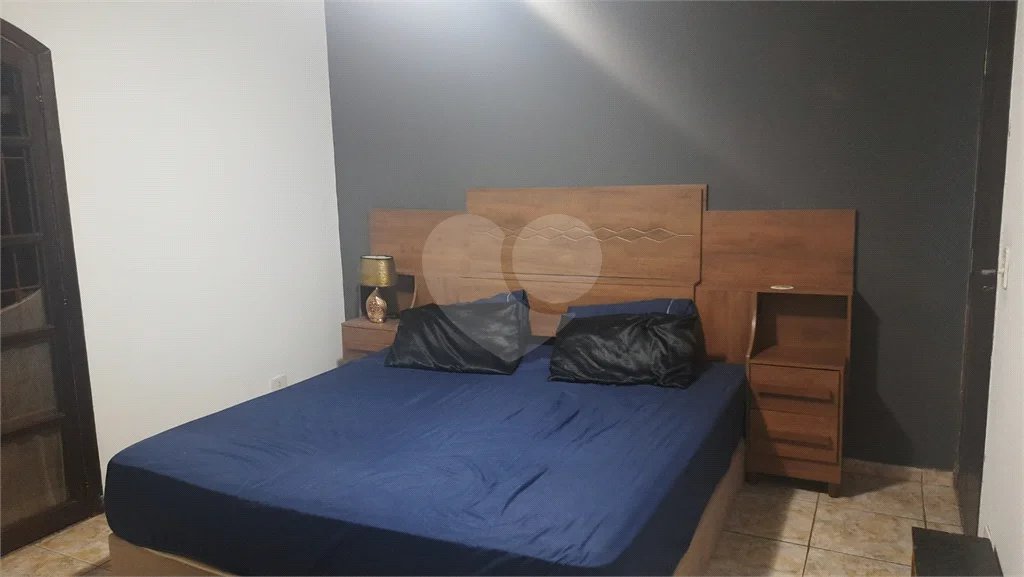 Sobrado à venda com 3 quartos, sendo 1 suíte, em Tremembé, São Paulo, SP
