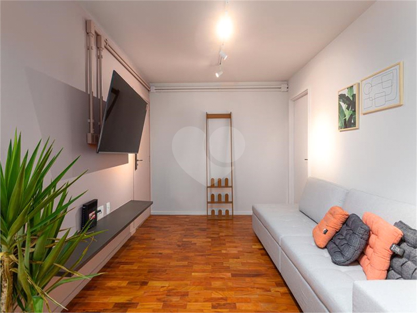 Apartamento à venda com 4 quartos, sendo 1 suíte, em Vila Cordeiro, São Paulo, SP