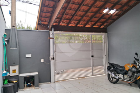 Casa à venda com 3 quartos, sendo 1 suíte, em Núcleo Residencial Professor Carlos Aldrovandi, Indaiatuba, SP
