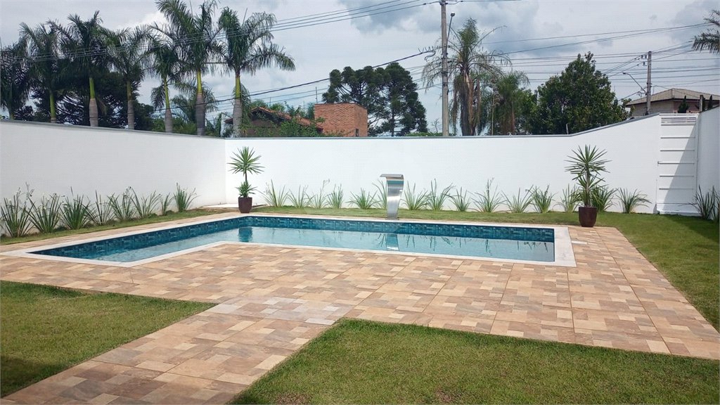 Casa à venda com 5 suítes no condomínio Village da Serra, Araçoiaba da Serra - SP