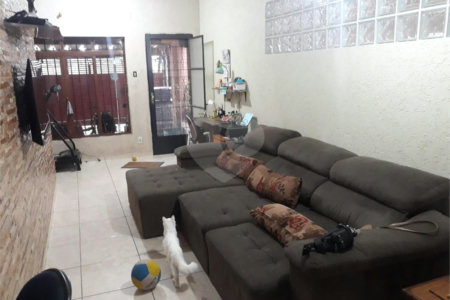 Sobrado à venda com 3 suítes em Vila Nivi, São Paulo, SP