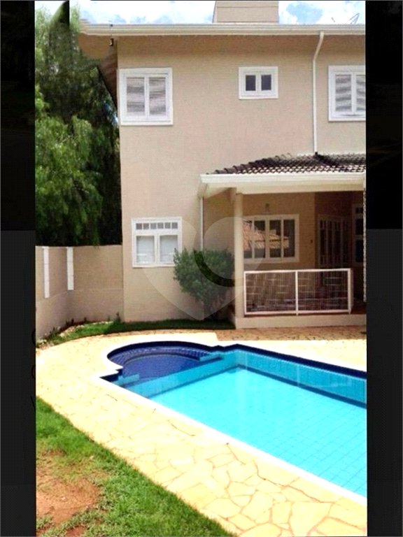 Casa à venda com 4 quartos, sendo 2 suítes, no condomínio Bosque de Grevilea, Vinhedo - SP