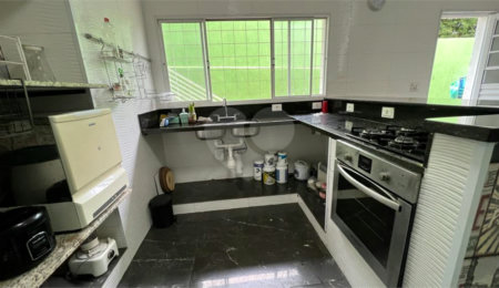 Sobrado à venda com 4 quartos, sendo 1 suíte,  em Tremembé, São Paulo, SP