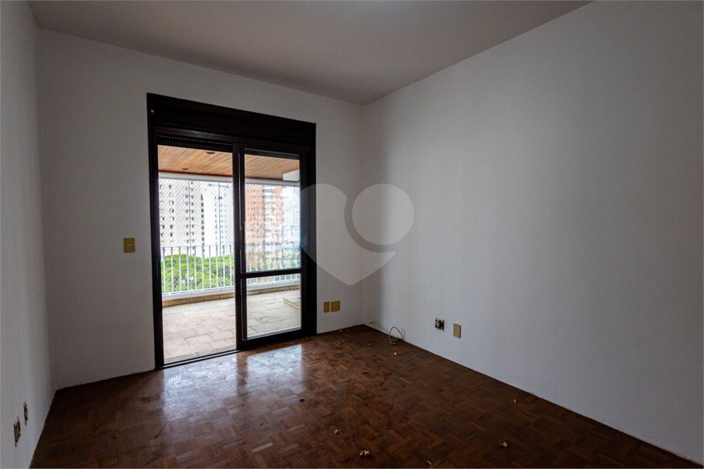 Apartamento para alugar com 3 suítes em Moema, São Paulo, SP