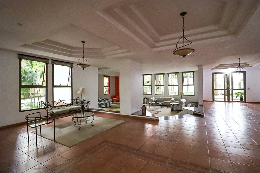 Apartamento à venda com 4 quartos, sendo 2 suítes, em Vila Morumbi, São Paulo, SP