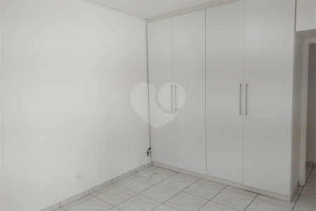 Casa à venda com 3 quartos, sendo 1 suíte,  em Vila Cordeiro, São Paulo, SP